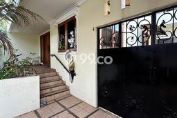 Rumah Luxury Modern Siap Huni di Pluit Jakarta Utara Rumah Luxury Modern Siap Huni di Pluit Jakarta Utara