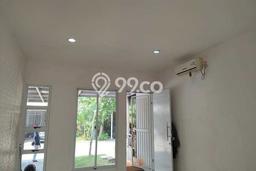 Disewakan! Rumah 3 Kamar Tidur &
3 Kamar Mandi di Green Lake City, Jakarta Barat Disewakan! Rumah 3 Kamar Tidur &
3 Kamar Mandi di Green Lake City, Jakarta Barat