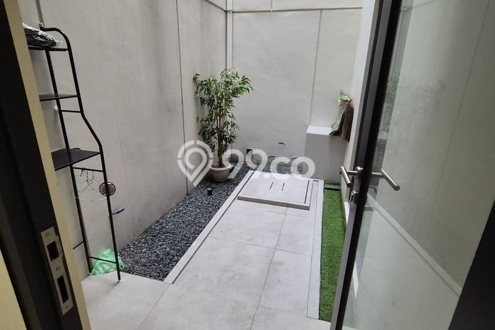 Sewa Rumah Harga Terjangkau di BSD City Tangerang Punya 3 KT Sewa Rumah Harga Terjangkau di BSD City Tangerang Punya 3 KT