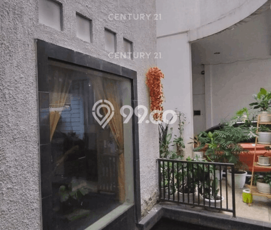 Rumah Mewah Siap Huni LT 288m2 di Cipayung, Jakarta Timur Rumah Mewah Siap Huni LT 288m2 di Cipayung, Jakarta Timur