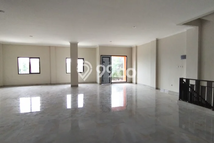 Area Ramai! Ruko Dijual di Jatisampurna untuk Bisnis Luas Bangunan 425m2 Area Ramai! Ruko Dijual di Jatisampurna untuk Bisnis Luas Bangunan 425m2