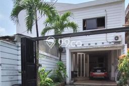 Rumah Mewah Siap Huni LT 288m2 di Cipayung, Jakarta Timur Rumah Mewah Siap Huni LT 288m2 di Cipayung, Jakarta Timur