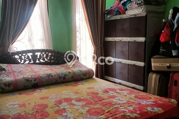 Rumah Elit LB 220m2 Siap Huni Desain Elegan di Krukut, Depok Rumah Elit LB 220m2 Siap Huni Desain Elegan di Krukut, Depok