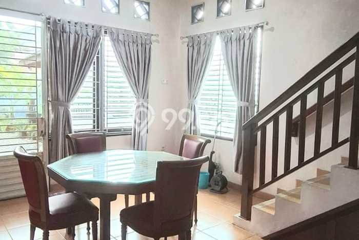Rumah Mewah Siap Huni LT 467m2 di Tapos, Depok Rumah Mewah Siap Huni LT 467m2 di Tapos, Depok