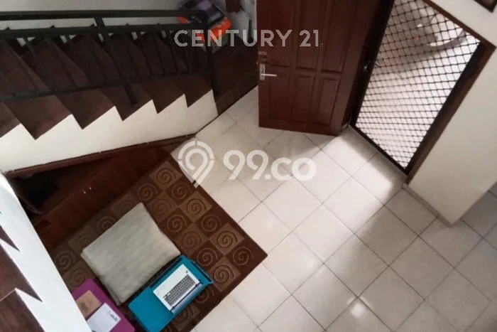 Rumah Strategis Modern Lb 140m2 di Karawaci, Tangerang Rumah Strategis Modern Lb 140m2 di Karawaci, Tangerang