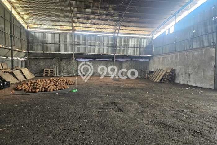 Unit Gudang Paling Strategis di Cakung Jakarta Timur dengan LB 400m2 Unit Gudang Paling Strategis di Cakung Jakarta Timur dengan LB 400m2