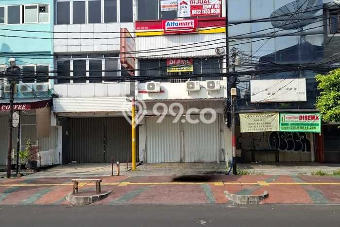 LOKASI STRATEGIS! Ruko di Gambir, Luas 324m2m², Pusat Bisnis, Jalan Utama LOKASI STRATEGIS! Ruko di Gambir, Luas 324m2m², Pusat Bisnis, Jalan Utama