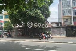 Rumah Elit Modern Siap Huni di Joglo Jakarta Barat Rumah Elit Modern Siap Huni di Joglo Jakarta Barat