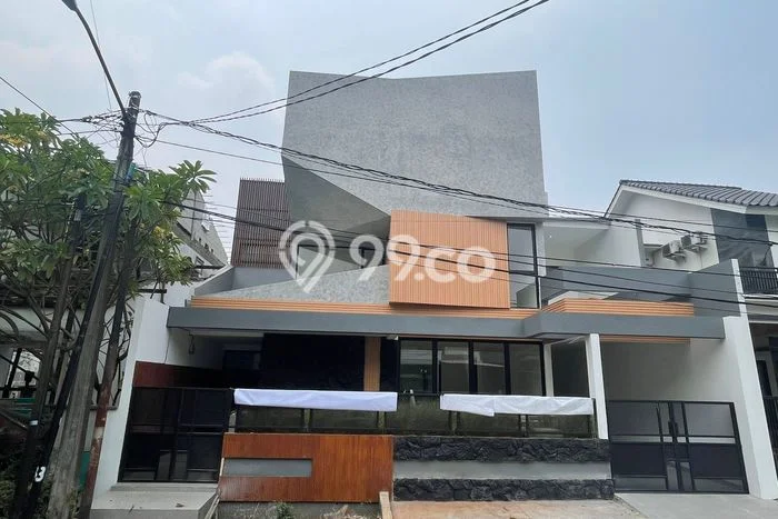 Rumah Mewah Siap Huni LT 180m2 di Pondok Aren, Tangerang Selatan Rumah Mewah Siap Huni LT 180m2 di Pondok Aren, Tangerang Selatan