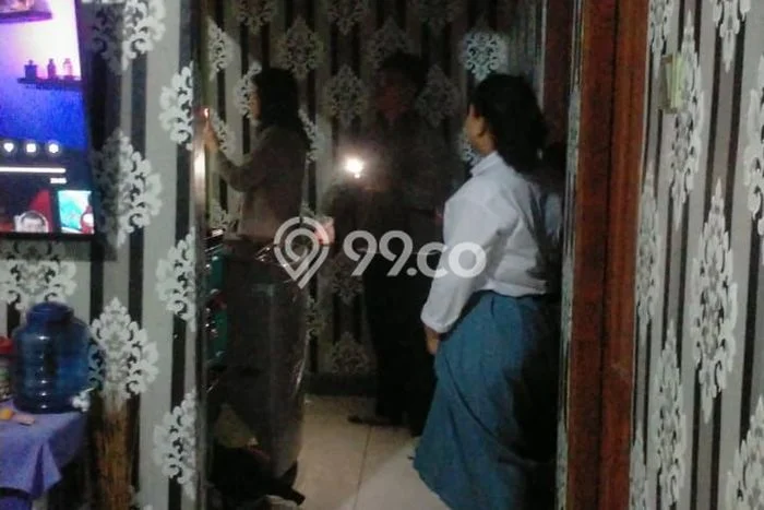 Dijual Cepat Rumah Bagus Siap Huni LB 160m2 di Ciracas, Jakarta Timur Dijual Cepat Rumah Bagus Siap Huni LB 160m2 di Ciracas, Jakarta Timur