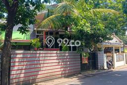 Jual Rumah Favorit Siap Huni LB 180m2 di Cipayung, Jakarta Timur Jual Rumah Favorit Siap Huni LB 180m2 di Cipayung, Jakarta Timur