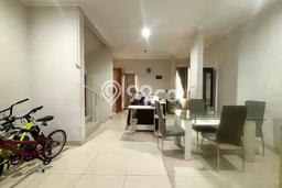 Disewakan! Rumah 3 Kamar Tidur &
3 Kamar Mandi di Graha Raya Bintaro, Tangerang Selatan Disewakan! Rumah 3 Kamar Tidur &
3 Kamar Mandi di Graha Raya Bintaro, Tangerang Selatan