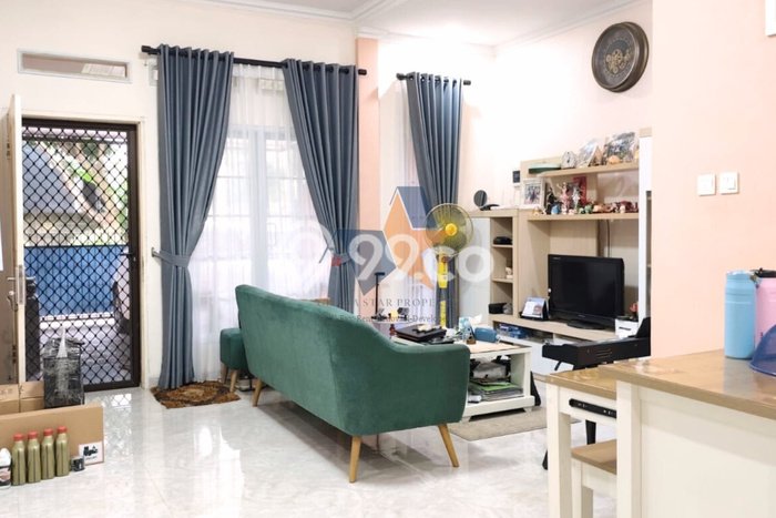 Rumah Luas Asri 3 KT Siap Huni di Graha Raya Bintaro Tangerang Selatan Rumah Luas Asri 3 KT Siap Huni di Graha Raya Bintaro Tangerang Selatan