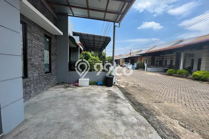 Rumah Modern Cantik 4 KT Bisa Langsung Pindah di Pontianak Tenggara Rumah Modern Cantik 4 KT Bisa Langsung Pindah di Pontianak Tenggara