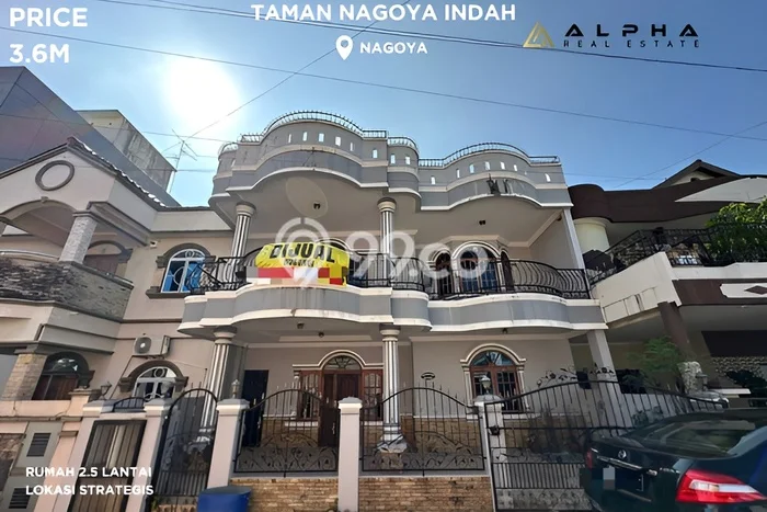 Rumah 5 KT 4 KM Luas Tanah 198m2m², LB 280m2m² di , Batam Rumah 5 KT 4 KM Luas Tanah 198m2m², LB 280m2m² di , Batam