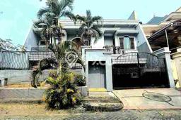 Rumah Luxury Modern Tanpa Renovasi di Graha Surabaya Rumah Luxury Modern Tanpa Renovasi di Graha Surabaya