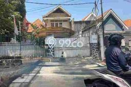 Rumah Elit Modern Tanpa Renovasi di Diponegoro Surabaya Rumah Elit Modern Tanpa Renovasi di Diponegoro Surabaya