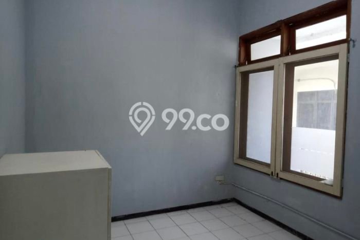 Unit Ruko Dijual di Surabaya LT 216m2 & LB 225m2 Unit Ruko Dijual di Surabaya LT 216m2 & LB 225m2