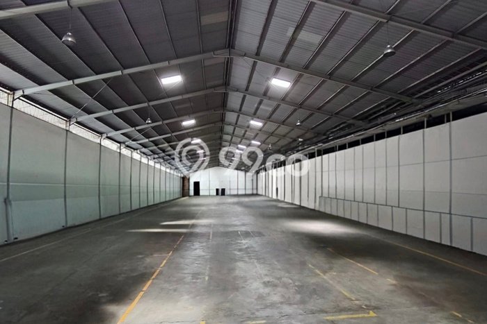 Area Ramai! Gudang Dijual di Waru untuk Bisnis Luas Bangunan 7876m2 Area Ramai! Gudang Dijual di Waru untuk Bisnis Luas Bangunan 7876m2