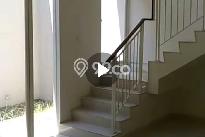 Rumah Elit LB 185m2 Siap Pakai Desain Elegan di Margomulyo, Surabaya Rumah Elit LB 185m2 Siap Pakai Desain Elegan di Margomulyo, Surabaya