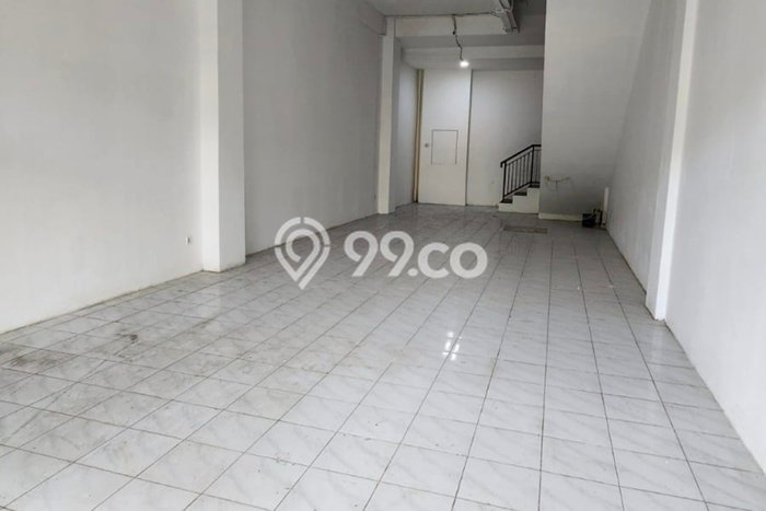 Ruko Dijual di Surabaya LT 68m2 & LB 223m2 Lokasi Terbaik! Ruko Dijual di Surabaya LT 68m2 & LB 223m2 Lokasi Terbaik!