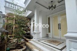 Siap Huni Rumah Mewah 5 Kamar di Duren Sawit Dekat ke Mana Saja Siap Huni Rumah Mewah 5 Kamar di Duren Sawit Dekat ke Mana Saja
