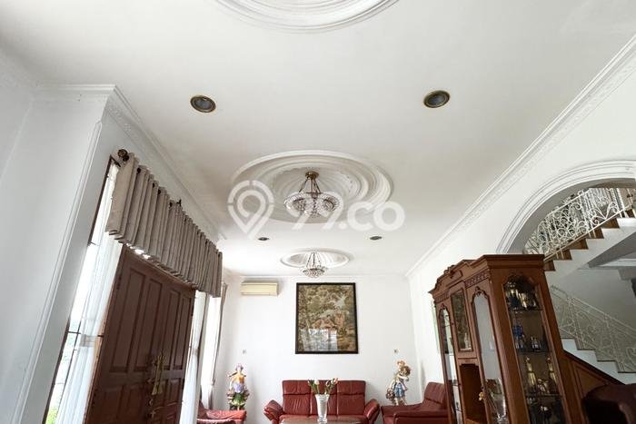 Jual Rumah Mewah Megah Dengan View Eksklusif di Kayu Putih, Jakarta Timur Jual Rumah Mewah Megah Dengan View Eksklusif di Kayu Putih, Jakarta Timur