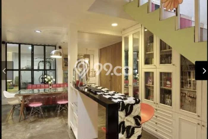 Hunian Mewah Dijual LT 125m2 di Duren Sawit, Jakarta Timur Hunian Mewah Dijual LT 125m2 di Duren Sawit, Jakarta Timur