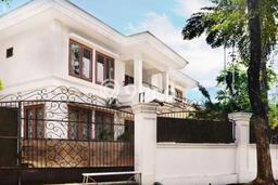 Dijual Rumah Luas Elegan Dengan View Cantik di Kuningan, Jakarta Selatan Dijual Rumah Luas Elegan Dengan View Cantik di Kuningan, Jakarta Selatan