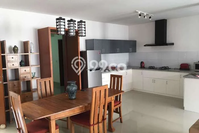 Disewakan Rumah Strategis di Kerobokan Kelod LT 200m2 / LB 180m2 Kondisi Bagus Disewakan Rumah Strategis di Kerobokan Kelod LT 200m2 / LB 180m2 Kondisi Bagus