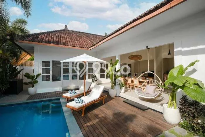 Disewakan! Rumah 3 Kamar Tidur &
3 Kamar Mandi di Kerobokan, Badung Disewakan! Rumah 3 Kamar Tidur &
3 Kamar Mandi di Kerobokan, Badung