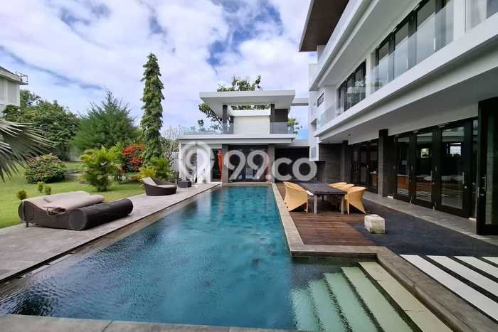 Dijual! Vila Kawasan , Luas 1270m2m², Posisi Premium Dijual! Vila Kawasan , Luas 1270m2m², Posisi Premium