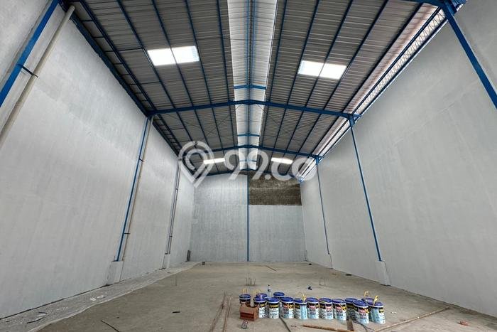 Disewakan Gudang di Kawasan Ramai Daan Mogot Luas 300m2 Disewakan Gudang di Kawasan Ramai Daan Mogot Luas 300m2