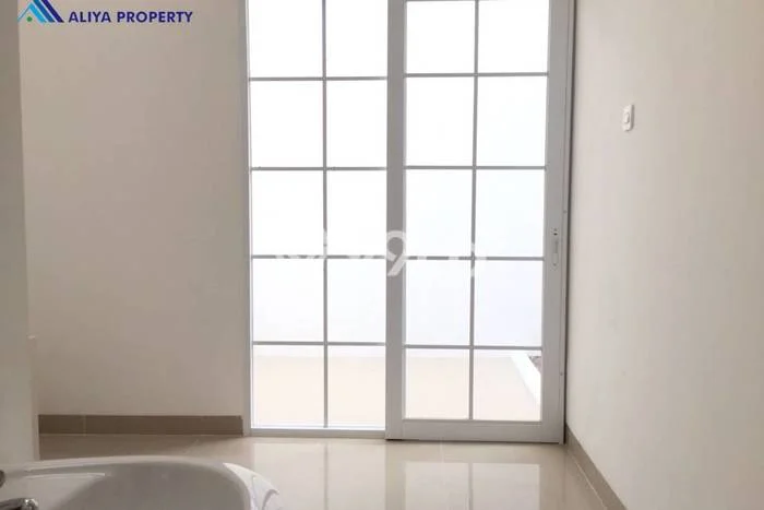 Rumah Modern Cantik 3 KT Siap Huni di Bekasi Selatan Rumah Modern Cantik 3 KT Siap Huni di Bekasi Selatan