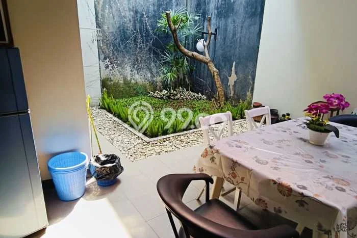 Disewakan! Rumah 3 Kamar Tidur &
2 Kamar Mandi di Kota Baru Parahyangan, Bandung Disewakan! Rumah 3 Kamar Tidur &
2 Kamar Mandi di Kota Baru Parahyangan, Bandung