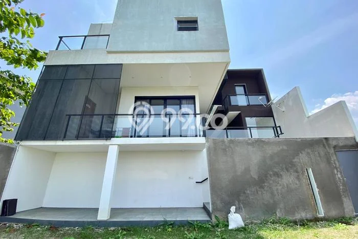 Rumah Disewakan Bandung LT 275m2 LB 330m2 Kawasan Kota Baru Parahyangan Rumah Disewakan Bandung LT 275m2 LB 330m2 Kawasan Kota Baru Parahyangan