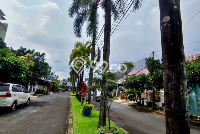 Rumah Strategis Minimalis Lb 105m2 di Villa Melati Mas, Tangerang Selatan Rumah Strategis Minimalis Lb 105m2 di Villa Melati Mas, Tangerang Selatan