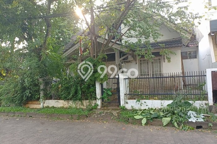 Rumah Modern 4 KT di Villa Melati Mas Tangerang Selatan Unfurnished Rumah Modern 4 KT di Villa Melati Mas Tangerang Selatan Unfurnished