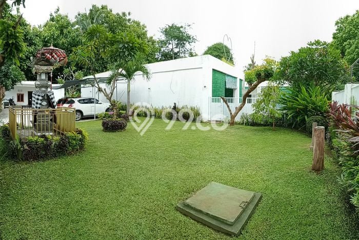 Investasi Menjanjikan! Vila Kawasan , Luas 1300m2m², Lokasi Premium Investasi Menjanjikan! Vila Kawasan , Luas 1300m2m², Lokasi Premium