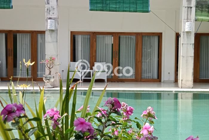 Investasi Menjanjikan! Vila Kawasan , Luas 1300m2m², Lokasi Premium Investasi Menjanjikan! Vila Kawasan , Luas 1300m2m², Lokasi Premium