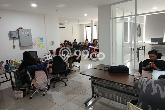 Disewakan Ruko di Pusat Kota Jakarta Selatan Ramai Strategis Disewakan Ruko di Pusat Kota Jakarta Selatan Ramai Strategis