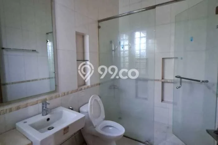 Sewa Rumah Murah di Setiabudi Bandung Punya 4 Kamar Tidur Sewa Rumah Murah di Setiabudi Bandung Punya 4 Kamar Tidur