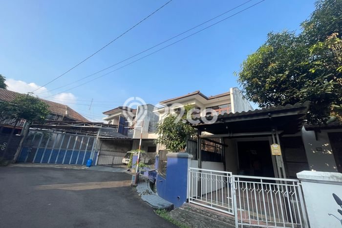 Dijual Rumah 4 Kamar Lokasi Strategis Bagus dan Strategis di Cimahi Tengah Dijual Rumah 4 Kamar Lokasi Strategis Bagus dan Strategis di Cimahi Tengah