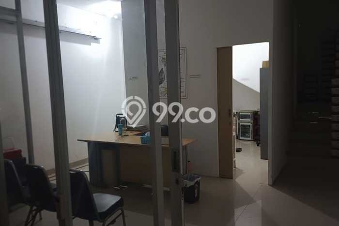 Ruko Dijual di Bandung LT 148m2 & LB 85m2 Lokasi Terbaik! Ruko Dijual di Bandung LT 148m2 & LB 85m2 Lokasi Terbaik!