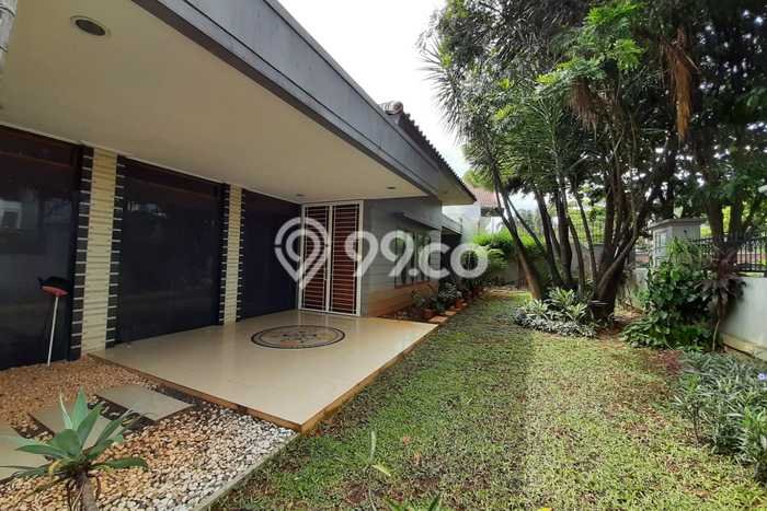 Rumah Elit Modern Tanpa Renovasi di Pondok Indah Jakarta Selatan Rumah Elit Modern Tanpa Renovasi di Pondok Indah Jakarta Selatan