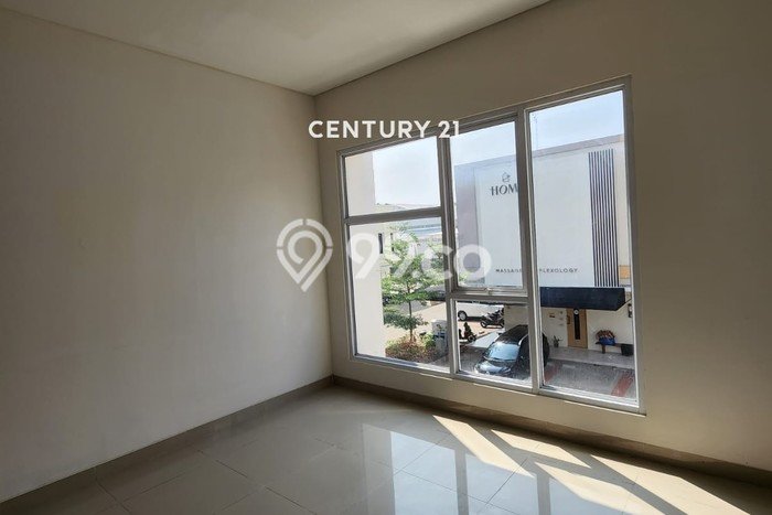 Disewakan Ruko di Kawasan Ramai BSD City Luas 90m2 Disewakan Ruko di Kawasan Ramai BSD City Luas 90m2