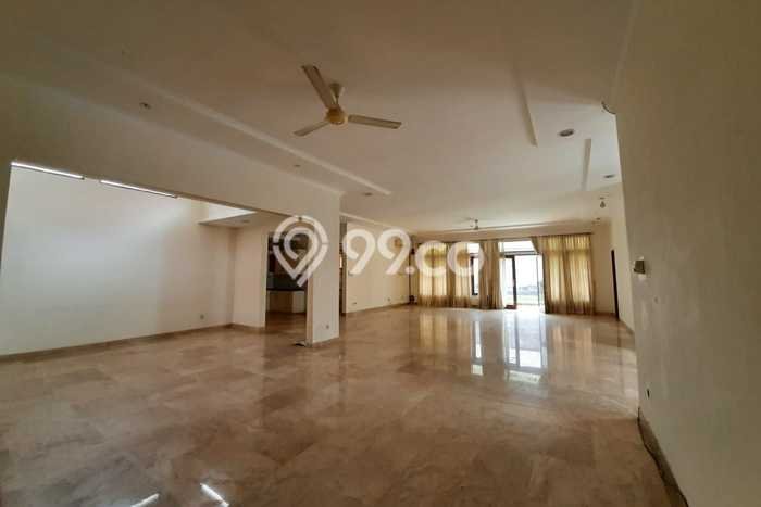 Rumah Elit Modern Tanpa Renovasi di Pondok Indah Jakarta Selatan Rumah Elit Modern Tanpa Renovasi di Pondok Indah Jakarta Selatan