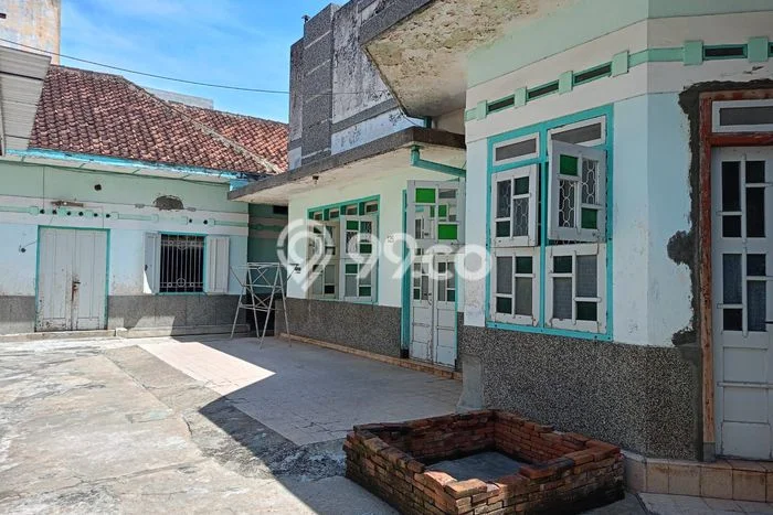Siap Huni Rumah Mewah 4 Kamar di Taman Dekat ke Mana Saja Siap Huni Rumah Mewah 4 Kamar di Taman Dekat ke Mana Saja