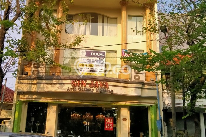 Ruko Dijual di Manyar LT 284m2, LB 852m2 untuk Investasi Ruko Dijual di Manyar LT 284m2, LB 852m2 untuk Investasi
