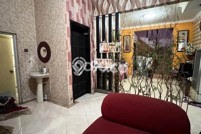 Hunian Cantik Minimalis Lb 150m2 di Wiyung, Surabaya Hunian Cantik Minimalis Lb 150m2 di Wiyung, Surabaya